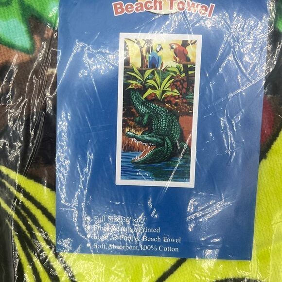 Beach towel Alligator / tropical ￼ 30x60 - Picture 2 of 2